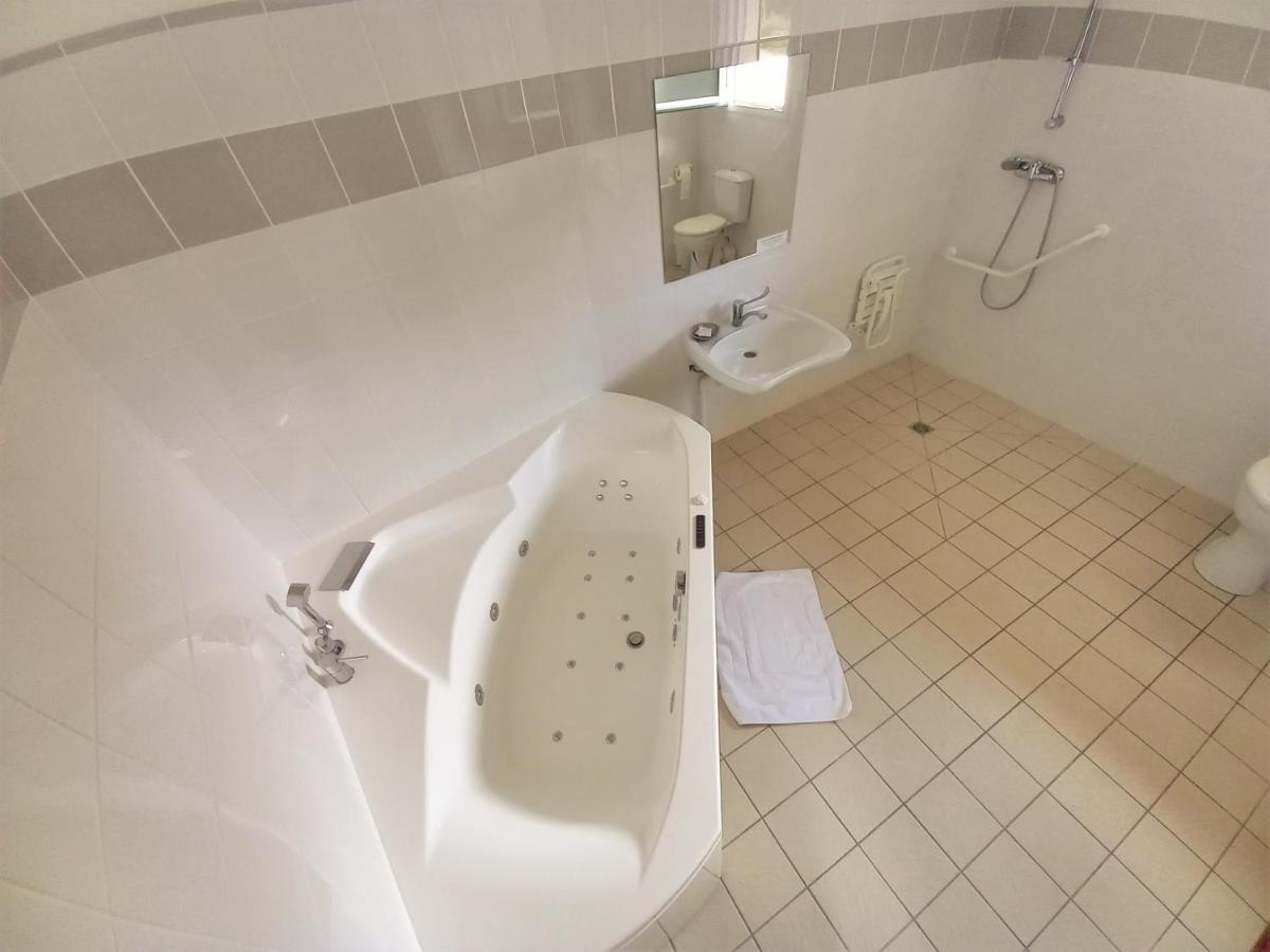 Corbeny Logis Hotel & Restaurant Du Chemin Des Dames מראה חיצוני תמונה