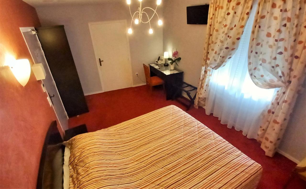 Corbeny Logis Hotel & Restaurant Du Chemin Des Dames מראה חיצוני תמונה