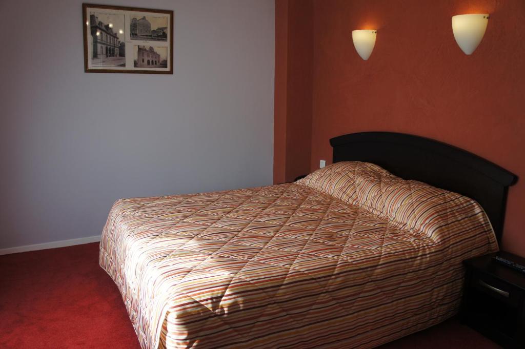 Corbeny Logis Hotel & Restaurant Du Chemin Des Dames חדר תמונה