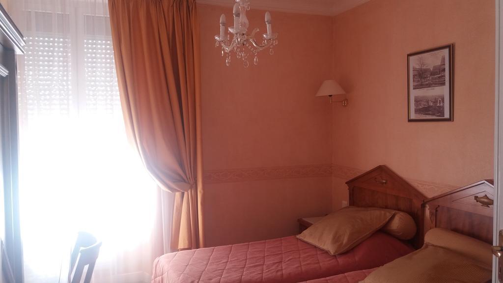 Corbeny Logis Hotel & Restaurant Du Chemin Des Dames מראה חיצוני תמונה
