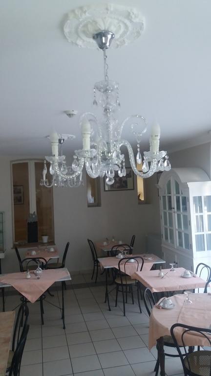 Corbeny Logis Hotel & Restaurant Du Chemin Des Dames מראה חיצוני תמונה
